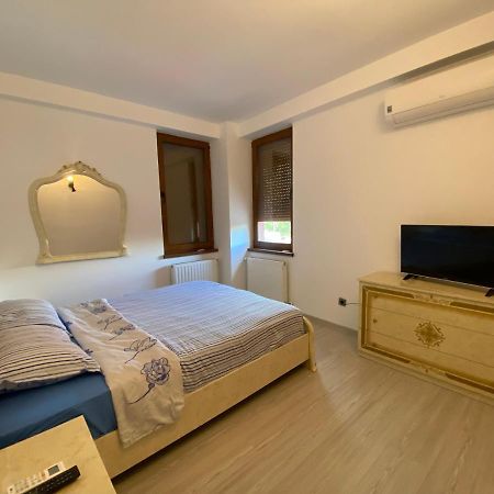 Apartament 3 Camere Bacău Exterior foto